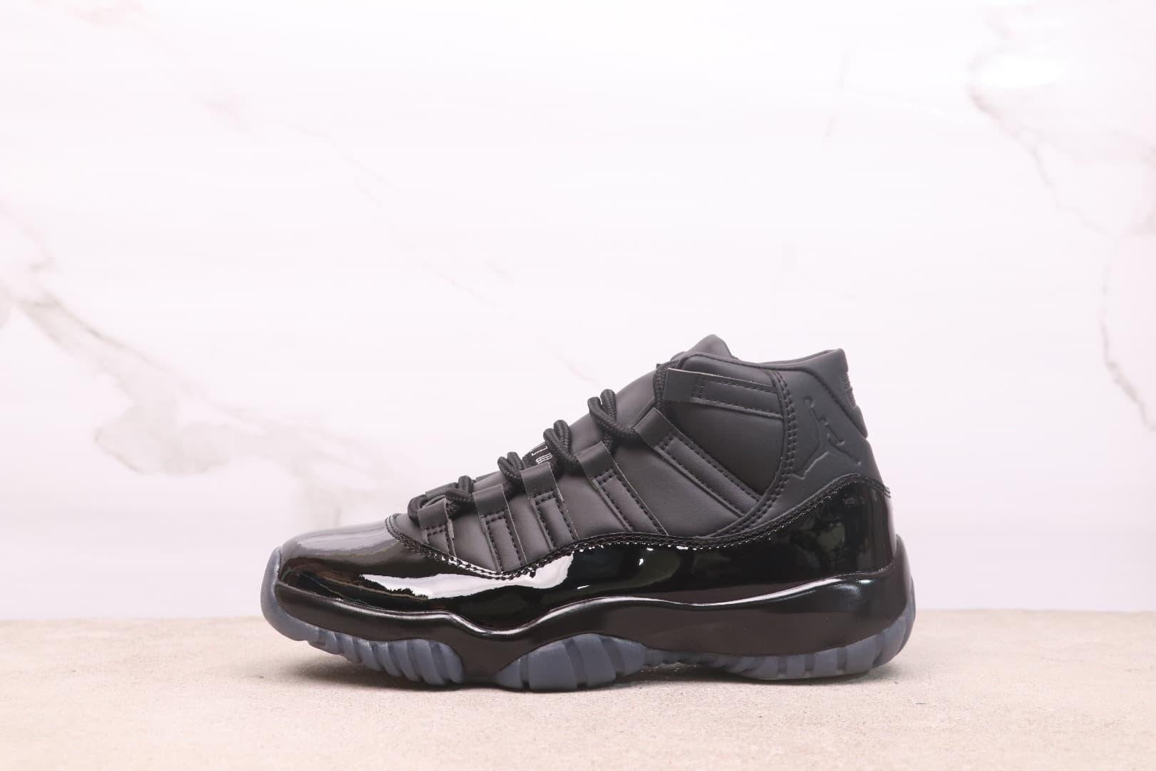 Comme des Garçons x Air Jordan 11